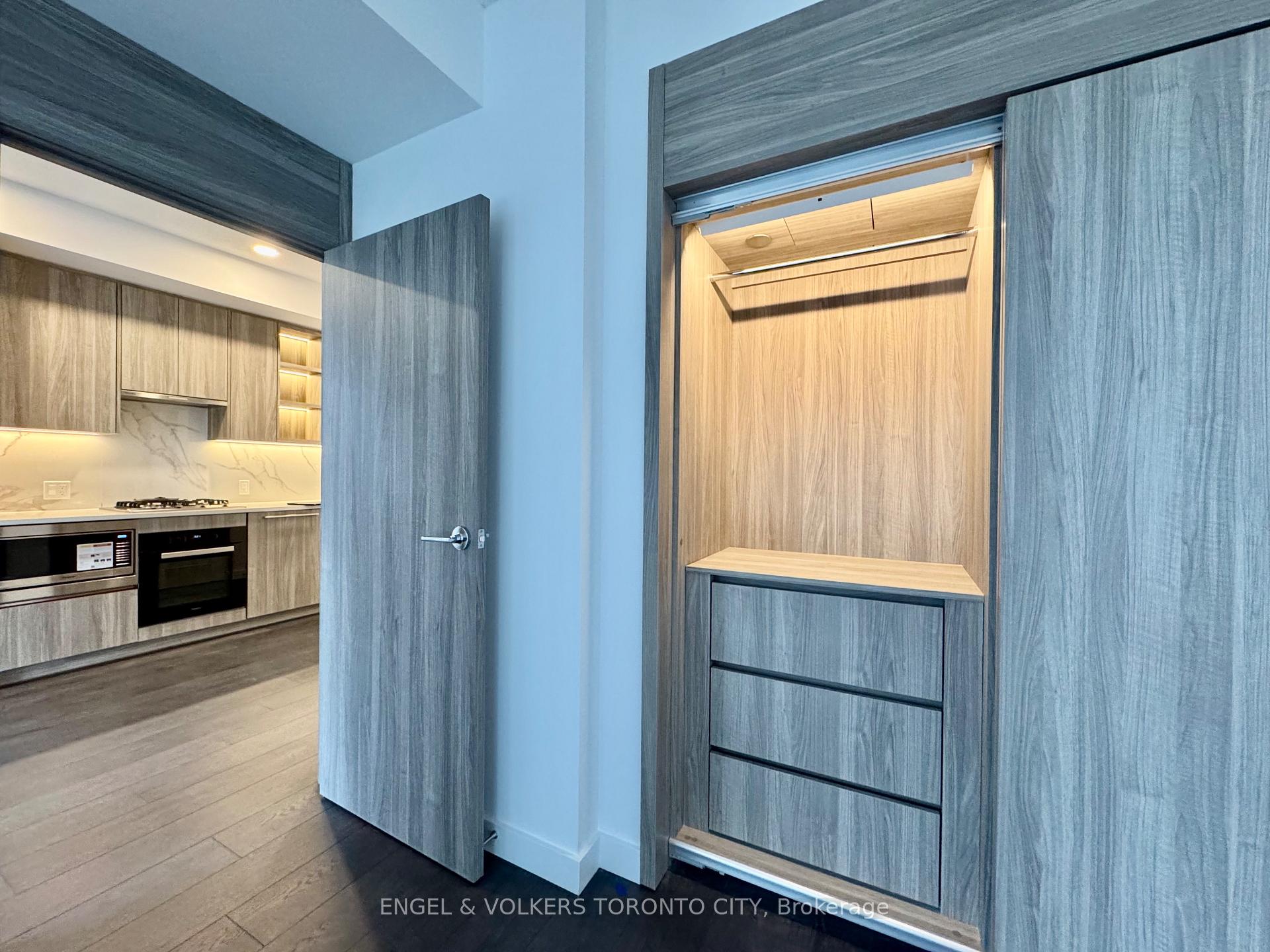 Photo 11 of Unit 1112, 75 Billes Heights, North York, Bayview Village — HOMEH
