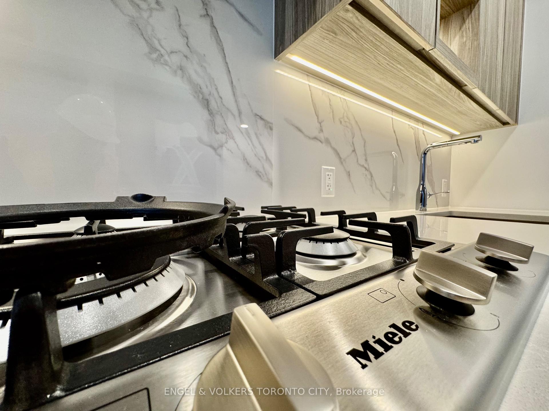 Photo 22 of Unit 1112, 75 Billes Heights, North York, Bayview Village — HOMEH