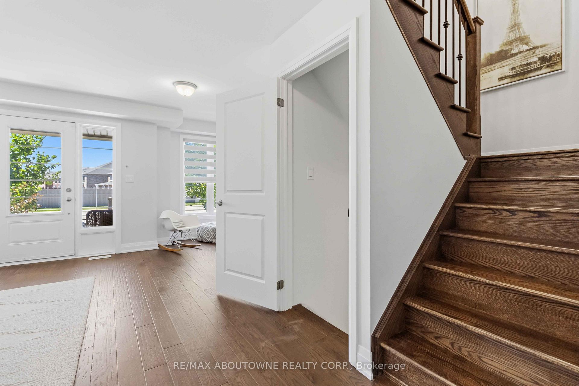 Photo 8 of 14 Summerbeam Way, Brampton, Bram West — HOMEH