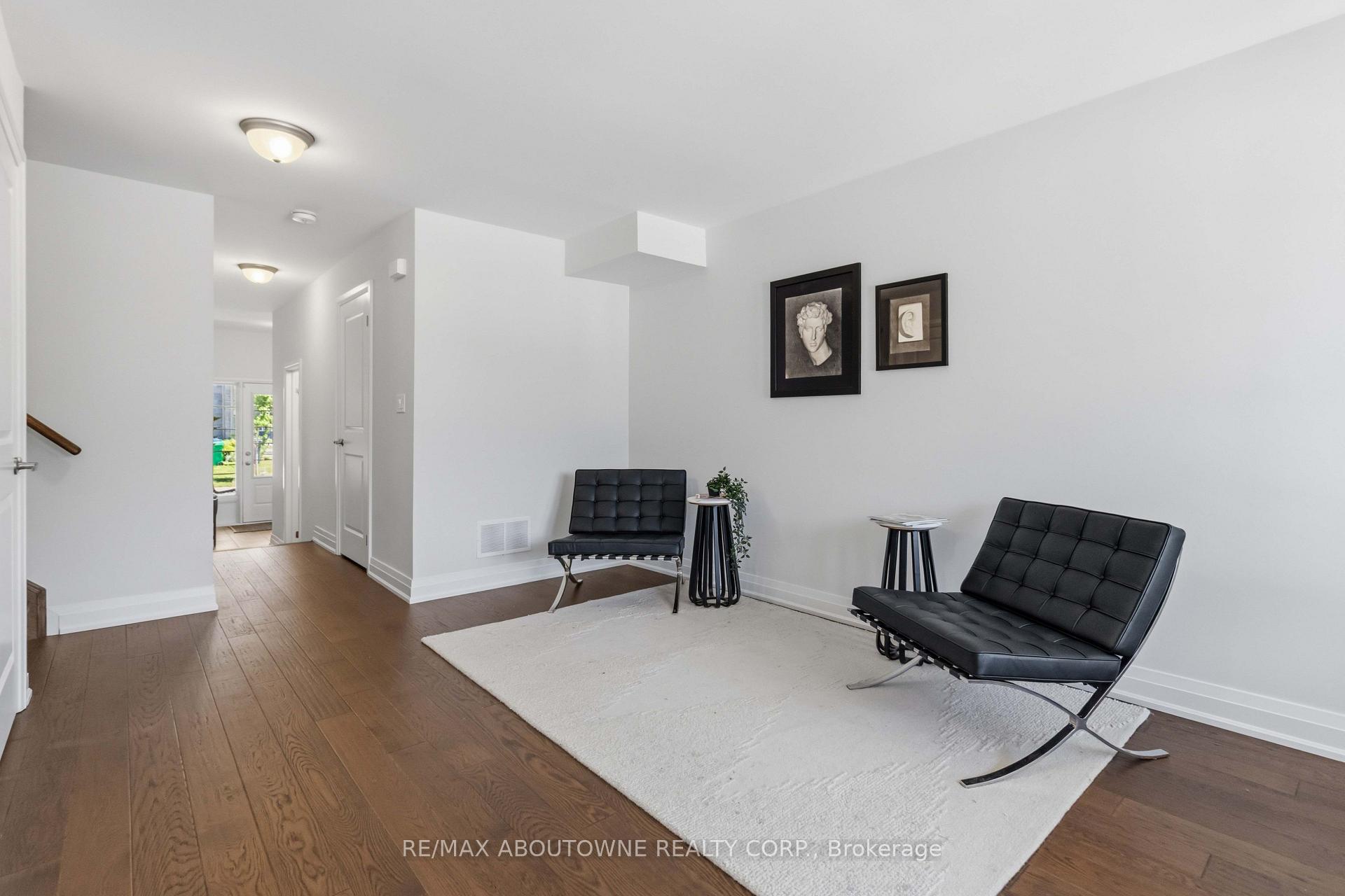 Photo 10 of 14 Summerbeam Way, Brampton, Bram West — HOMEH