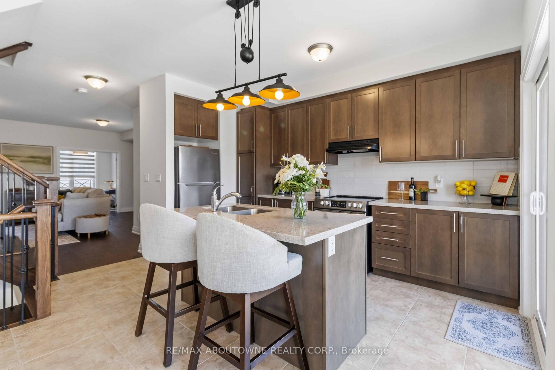 Photo 20 of 14 Summerbeam Way, Brampton, Bram West — HOMEH