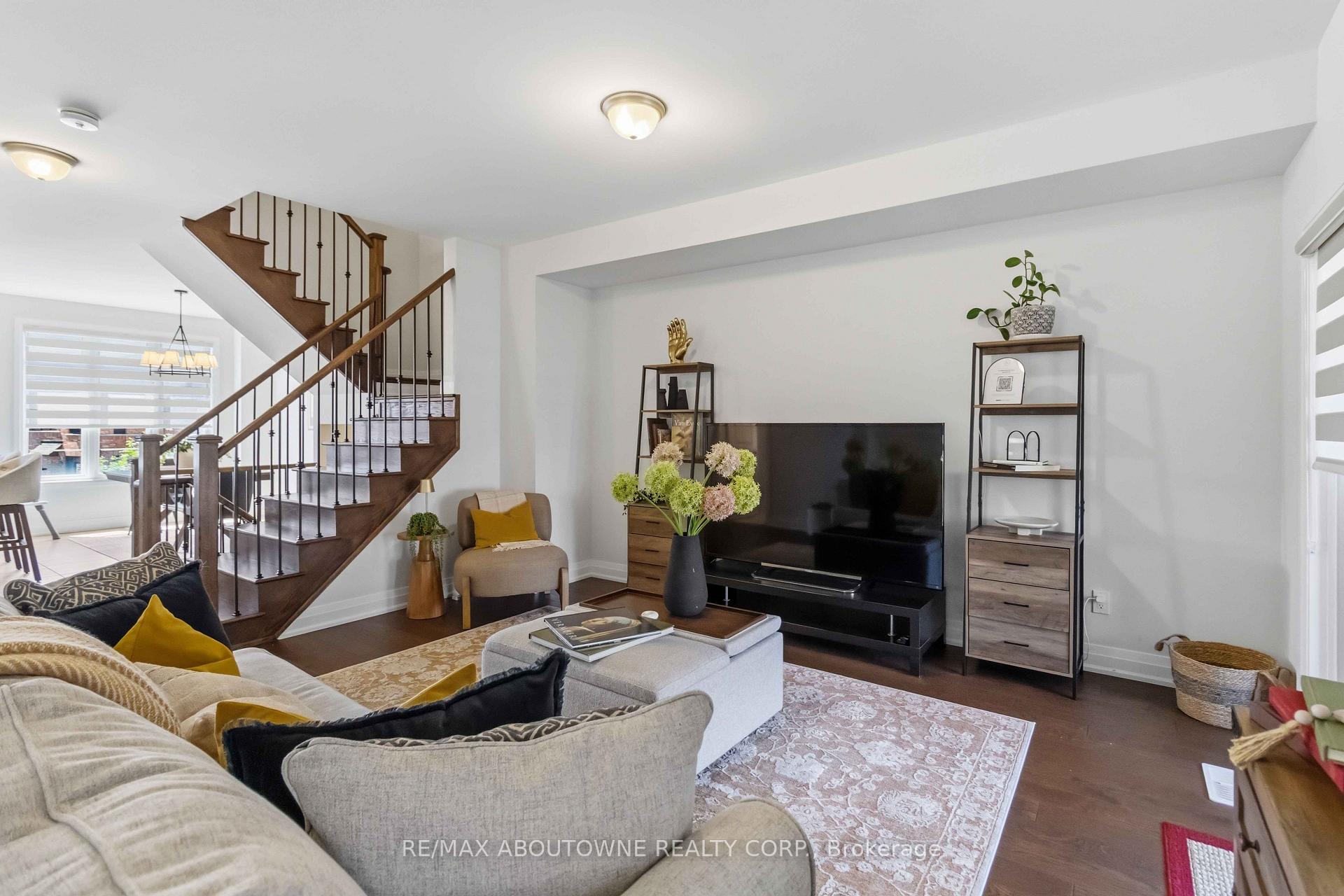 Photo 24 of 14 Summerbeam Way, Brampton, Bram West — HOMEH