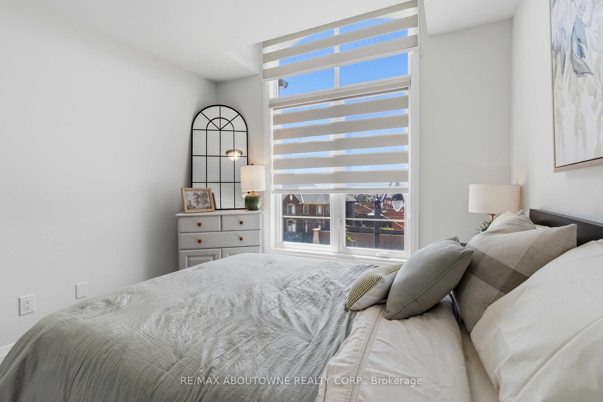 Photo 34 of 14 Summerbeam Way, Brampton, Bram West — HOMEH