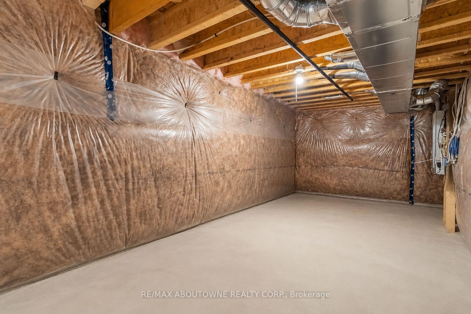 Photo 42 of 14 Summerbeam Way, Brampton, Bram West — HOMEH