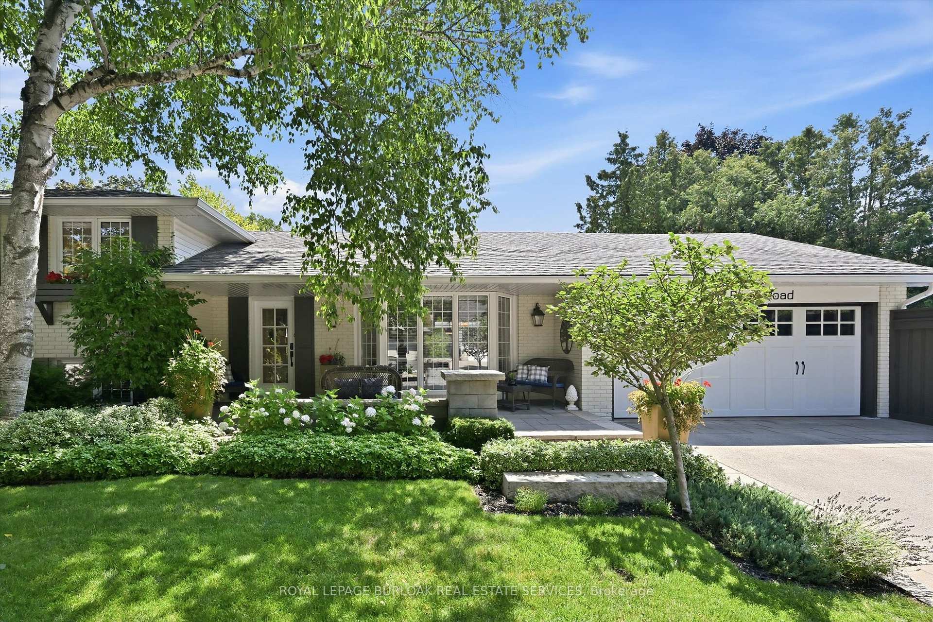 Photo 3 of 3462 Regal Road, Burlington, Roseland — HOMEH
