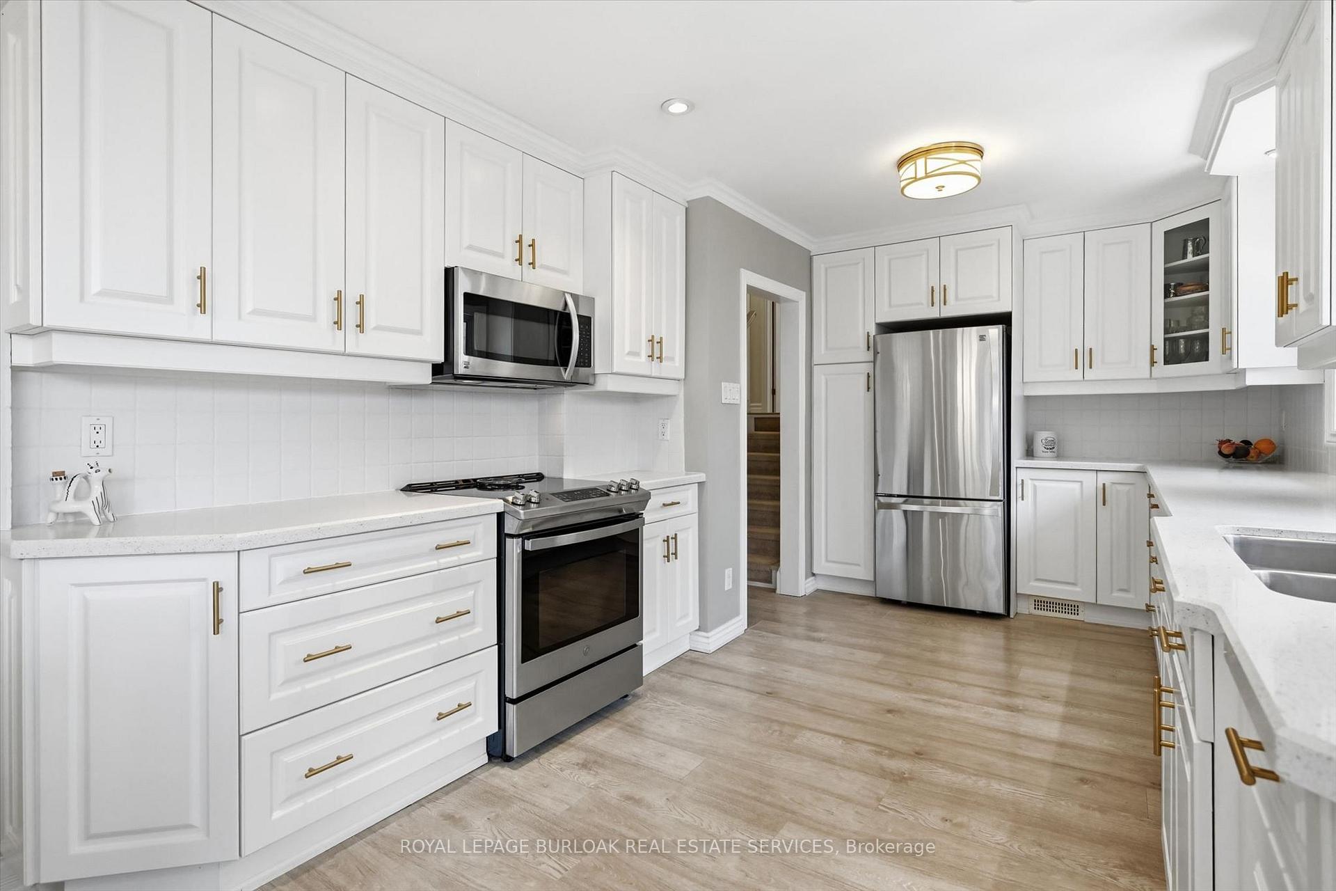 Photo 12 of 3462 Regal Road, Burlington, Roseland — HOMEH