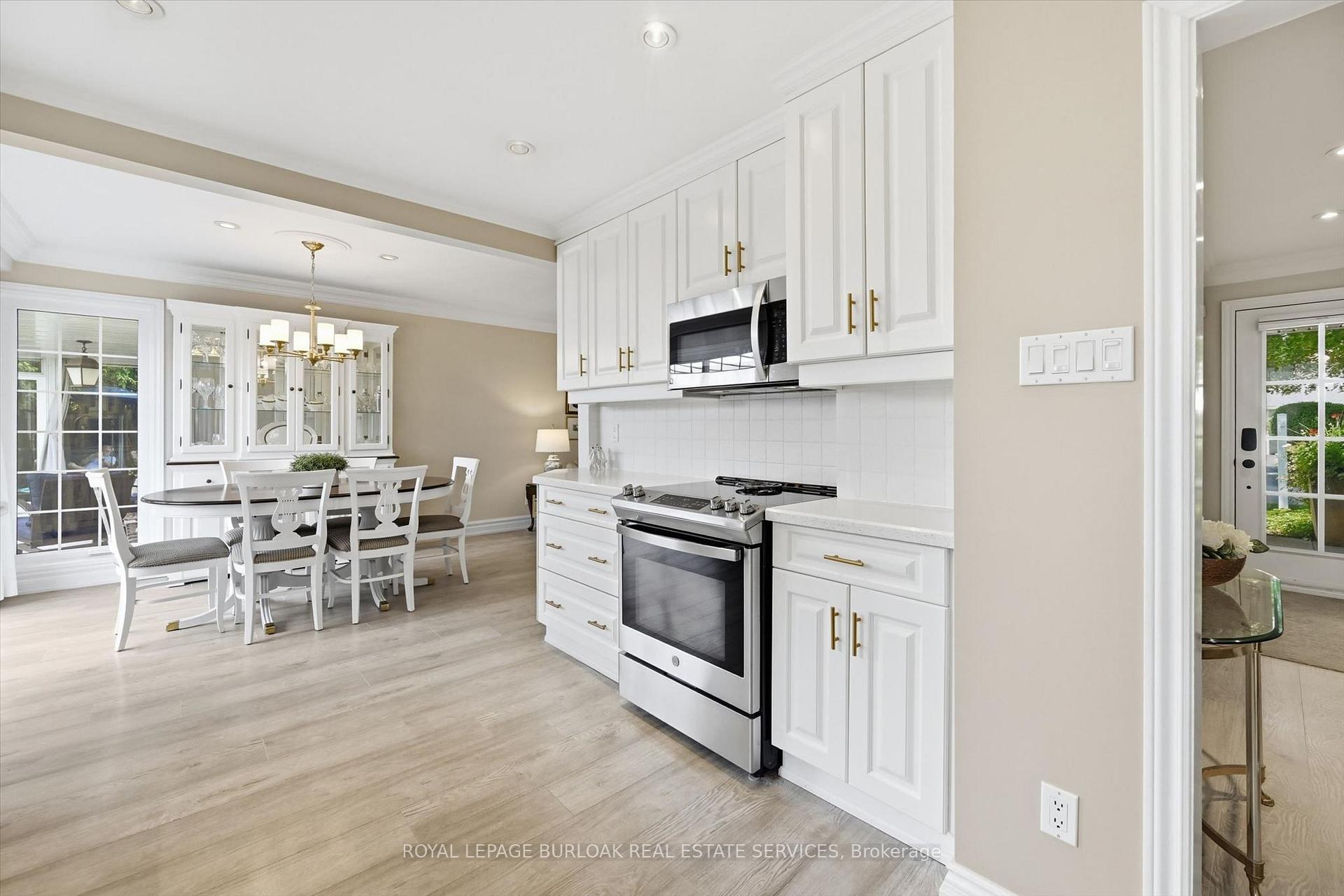 Photo 14 of 3462 Regal Road, Burlington, Roseland — HOMEH