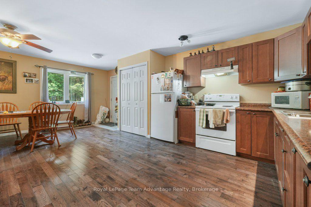 Photo 17 of 30 Hanna Road, Parry Sound — HOMEH