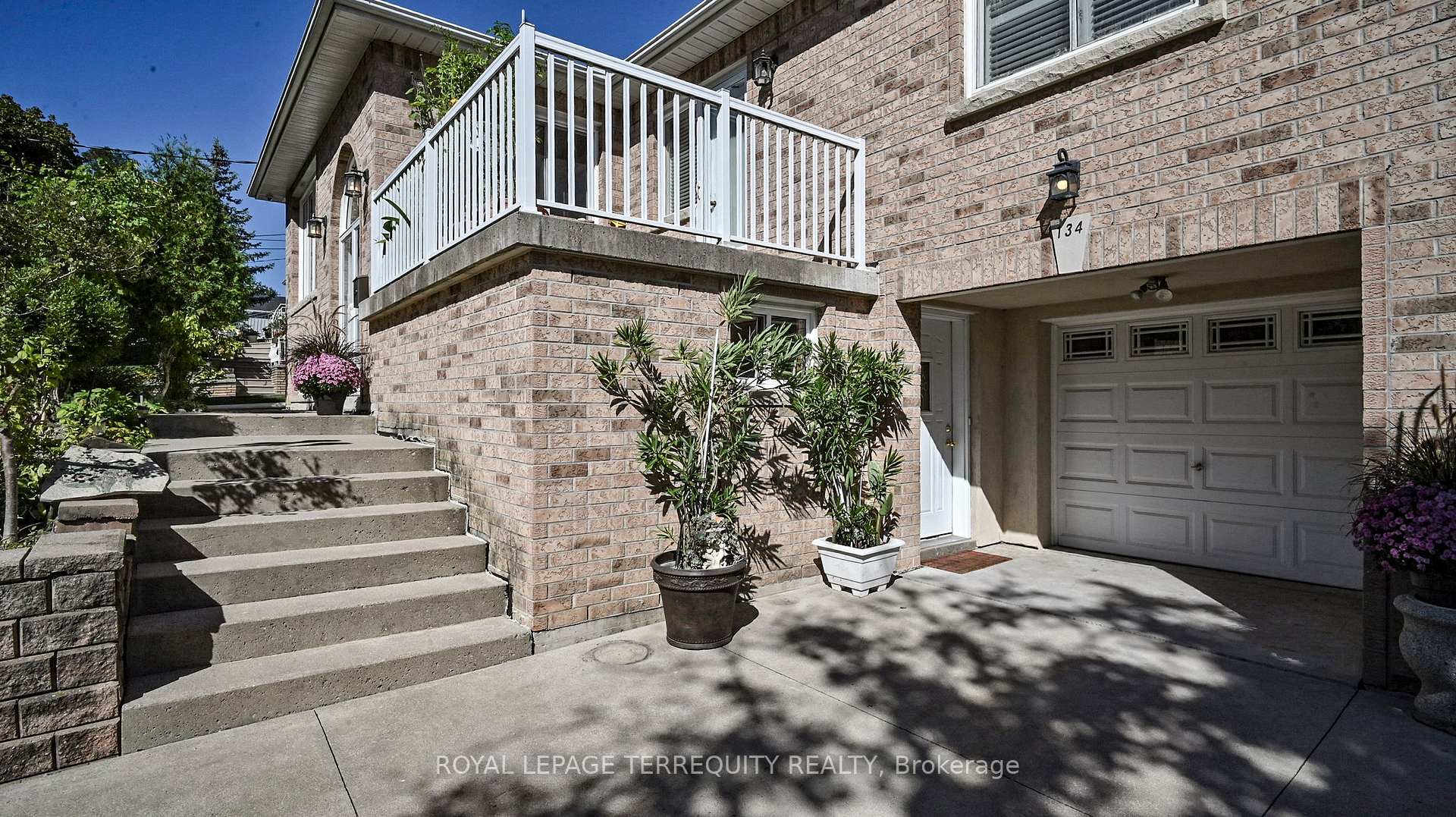 Photo 6 of 134 Hadrian Drive, Etobicoke, Elms-Old Rexdale — HOMEH