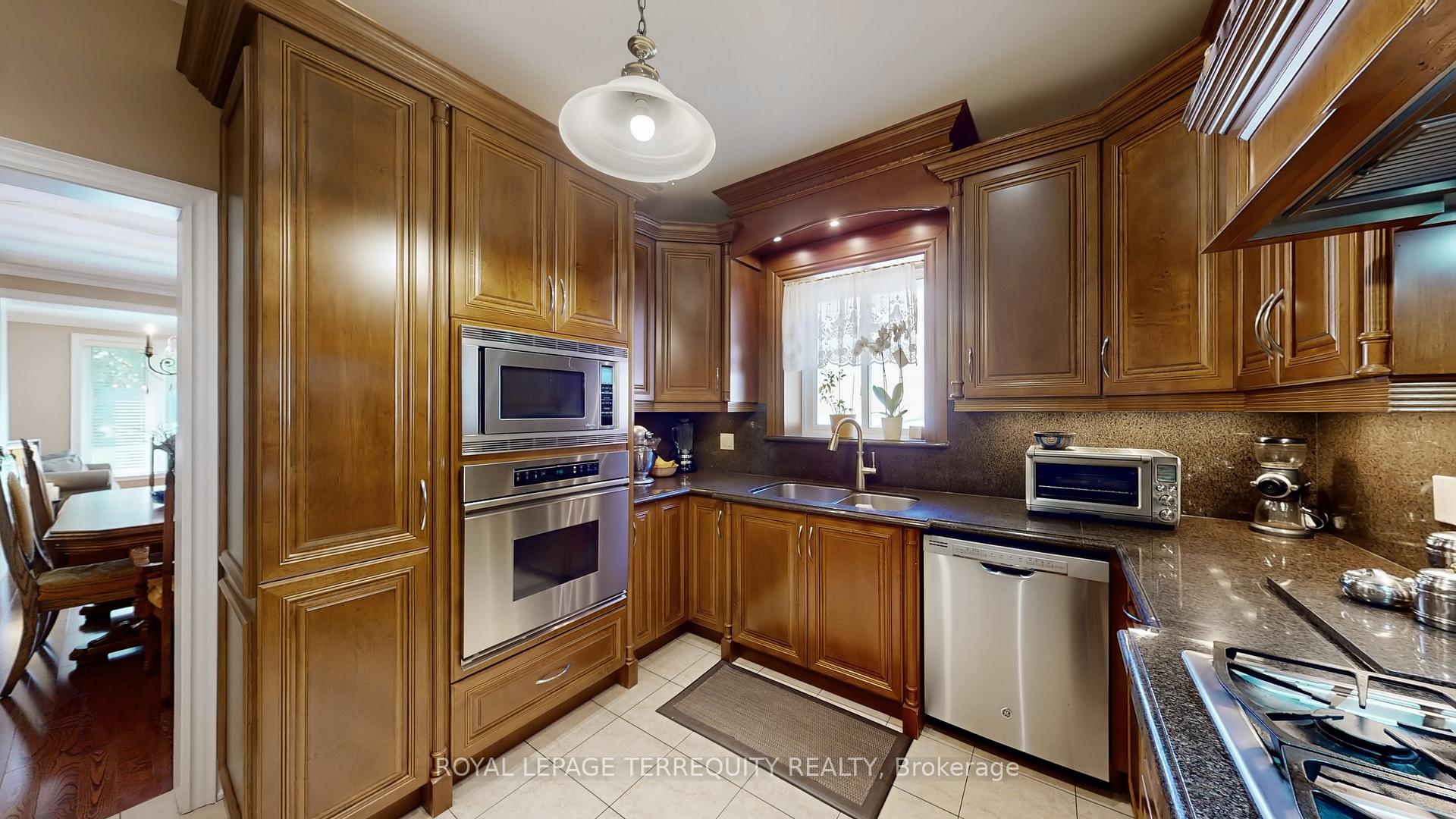 Photo 12 of 134 Hadrian Drive, Etobicoke, Elms-Old Rexdale — HOMEH