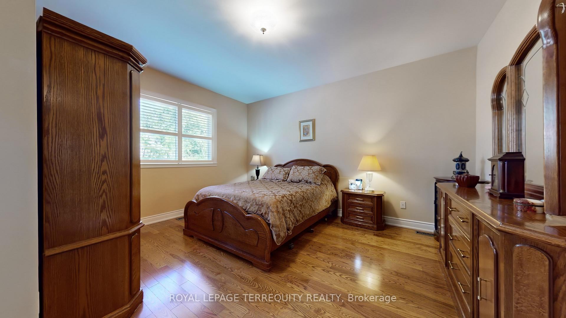 Photo 22 of 134 Hadrian Drive, Etobicoke, Elms-Old Rexdale — HOMEH