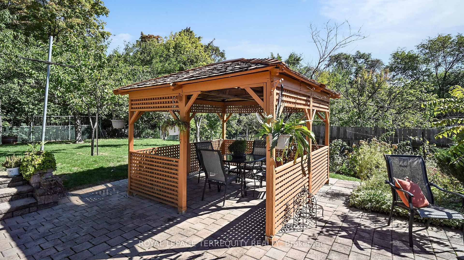 Photo 43 of 134 Hadrian Drive, Etobicoke, Elms-Old Rexdale — HOMEH