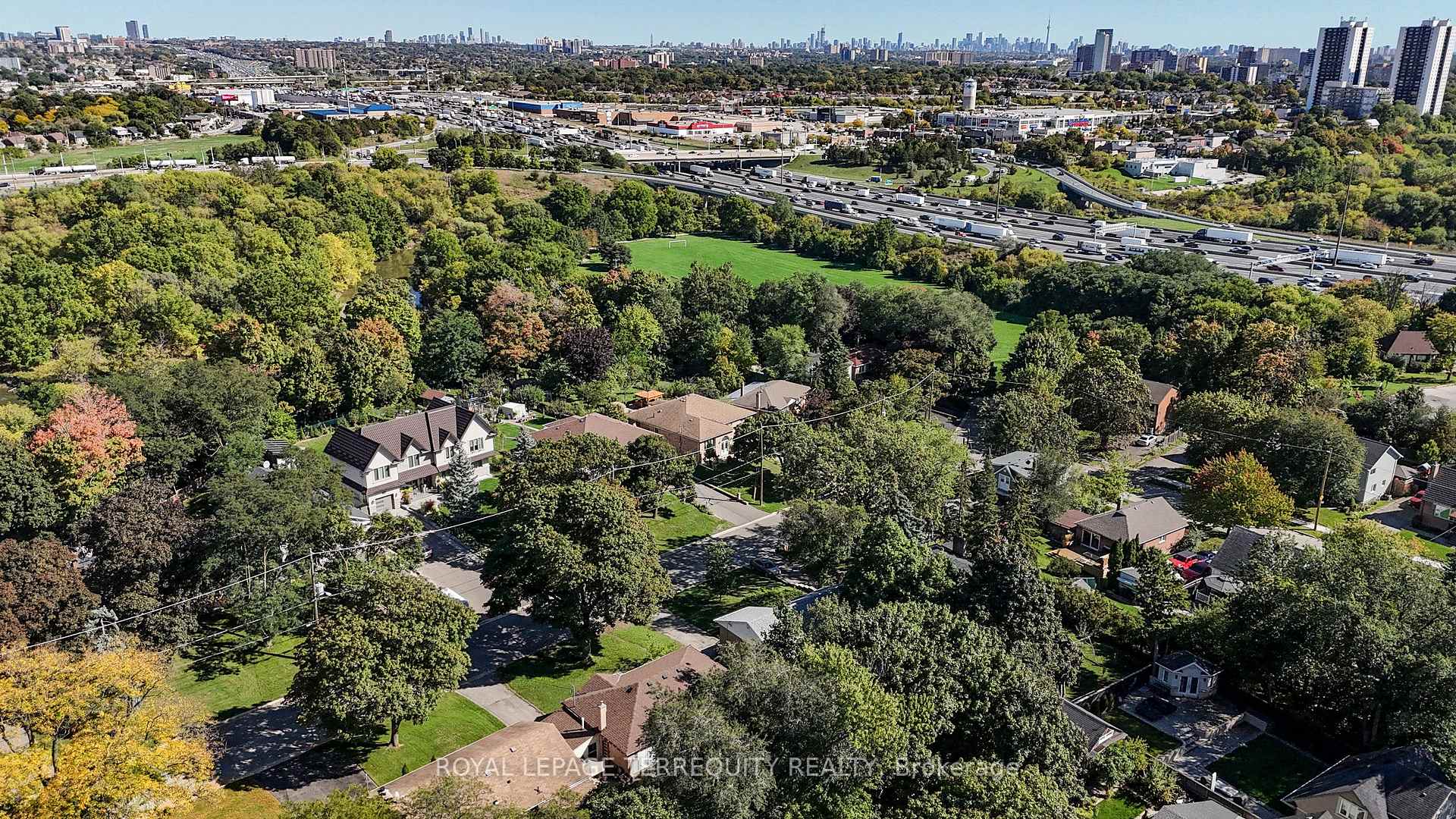 Photo 50 of 134 Hadrian Drive, Etobicoke, Elms-Old Rexdale — HOMEH