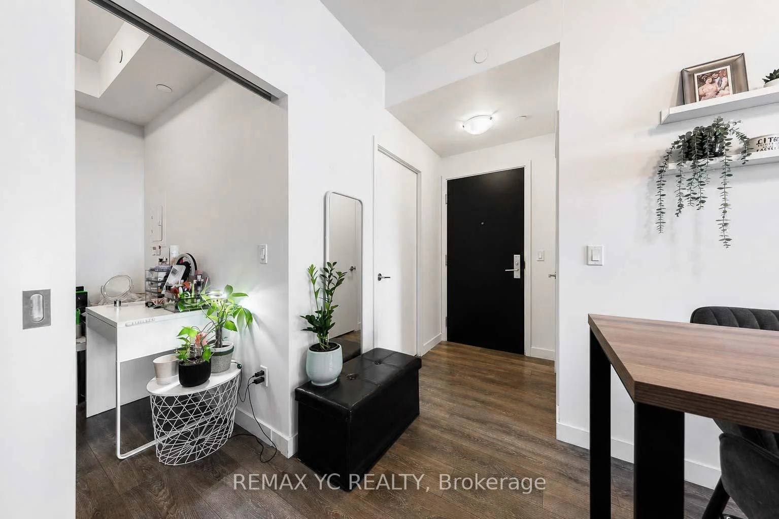 Photo 5 of Unit 4812, 8 Eglinton Avenue E, Toronto, Mount Pleasant West — HOMEH