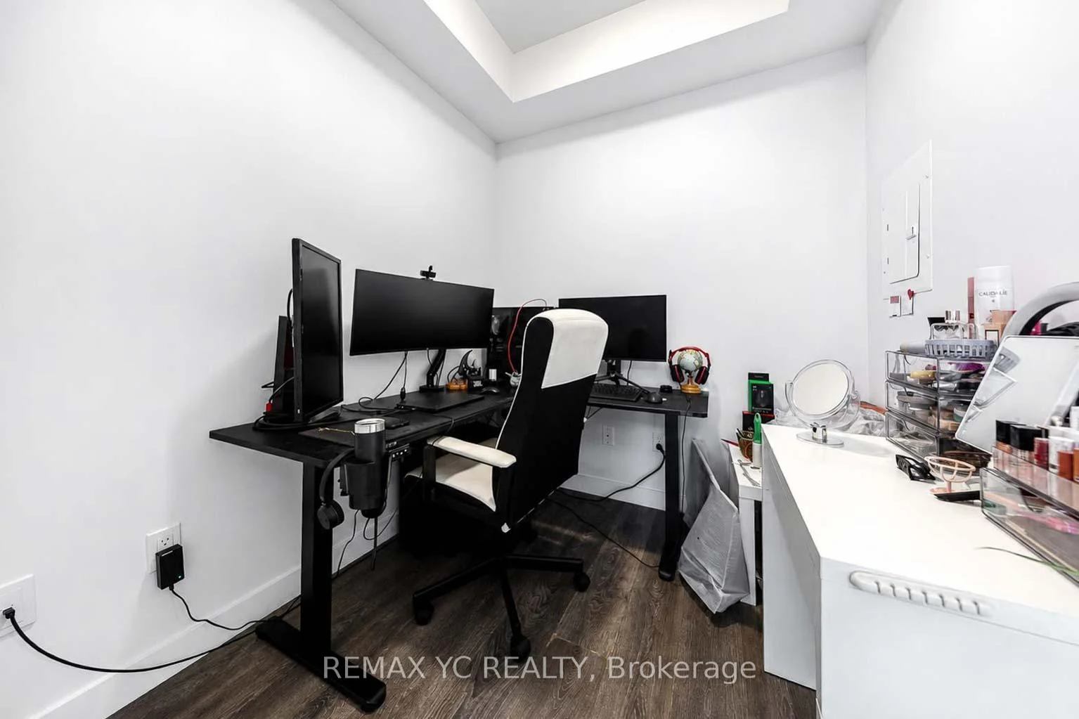 Photo 6 of Unit 4812, 8 Eglinton Avenue E, Toronto, Mount Pleasant West — HOMEH