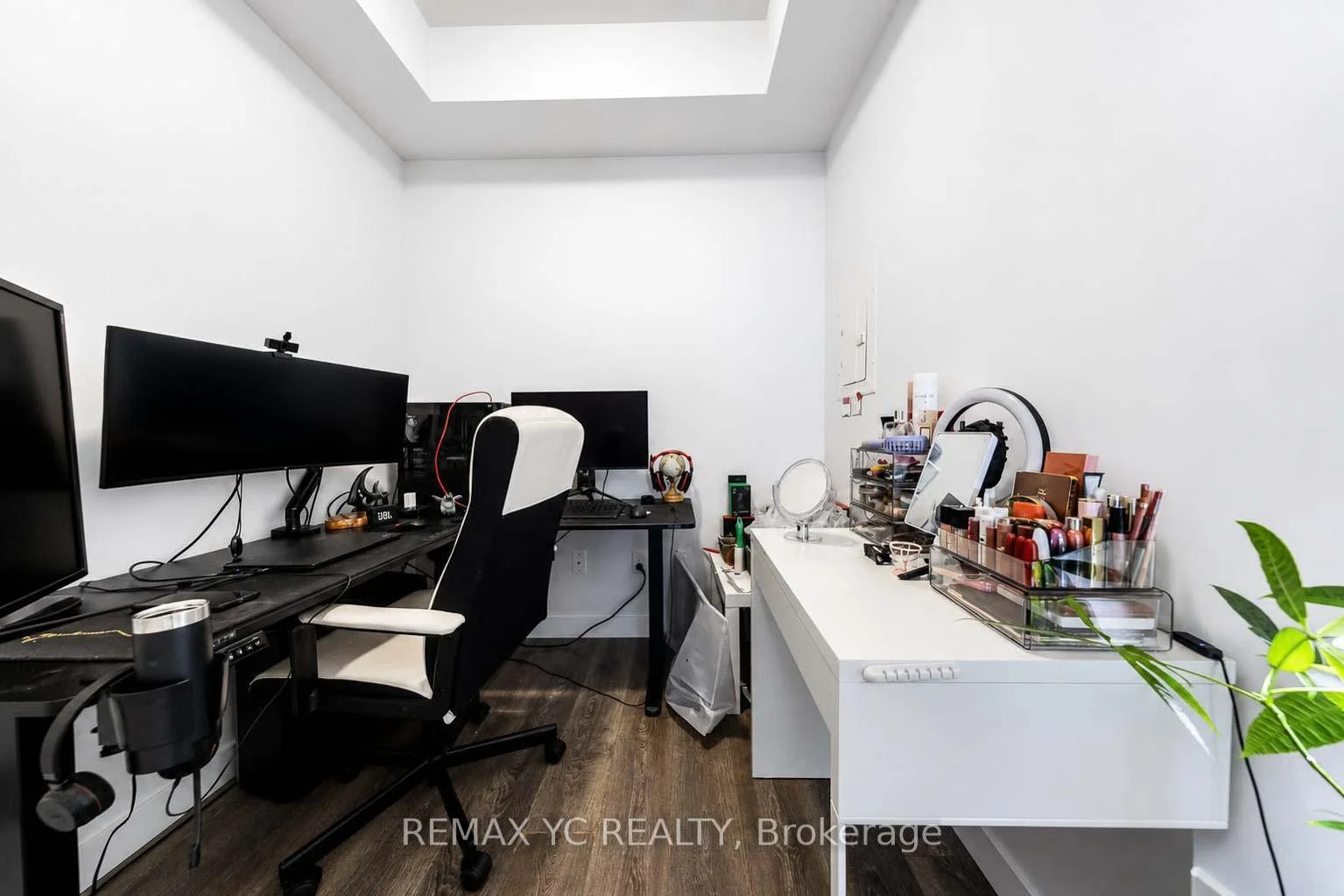 Photo 7 of Unit 4812, 8 Eglinton Avenue E, Toronto, Mount Pleasant West — HOMEH