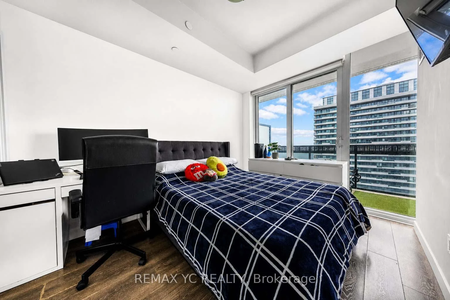 Photo 24 of Unit 4812, 8 Eglinton Avenue E, Toronto, Mount Pleasant West — HOMEH