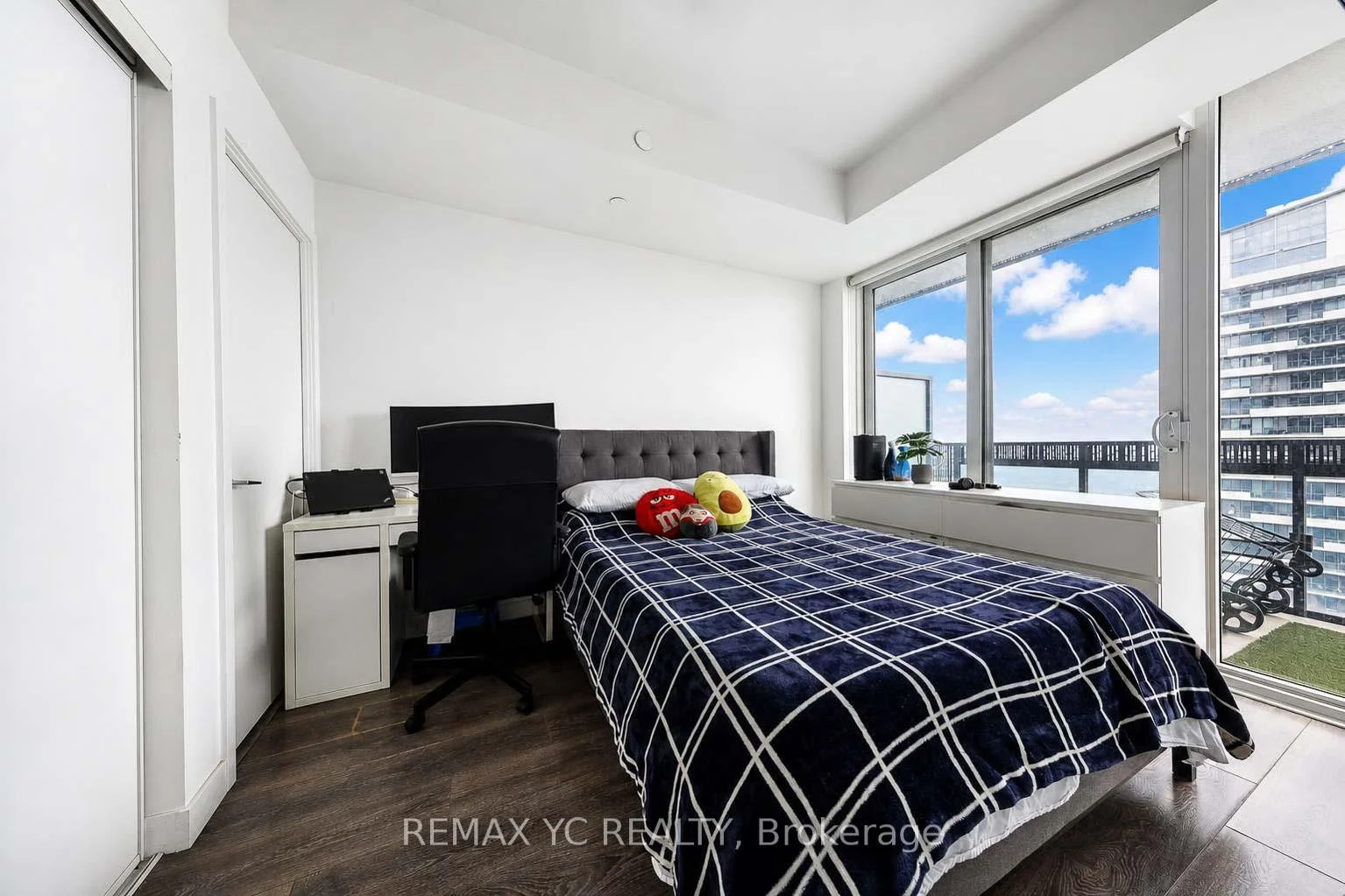 Photo 25 of Unit 4812, 8 Eglinton Avenue E, Toronto, Mount Pleasant West — HOMEH