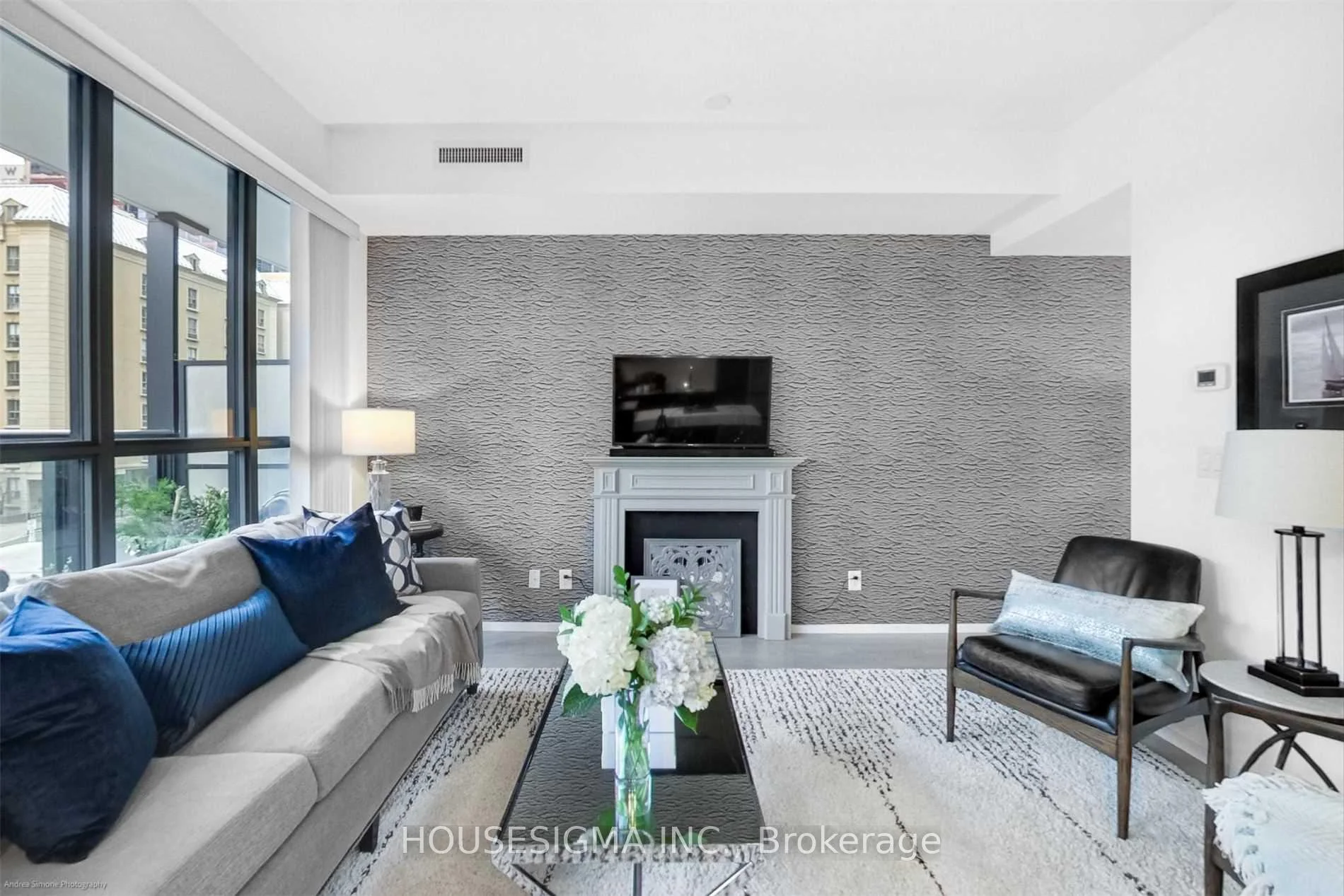 Photo 7 of Unit 305, 101 Charles Street E, Toronto, Church-Yonge Corridor — HOMEH
