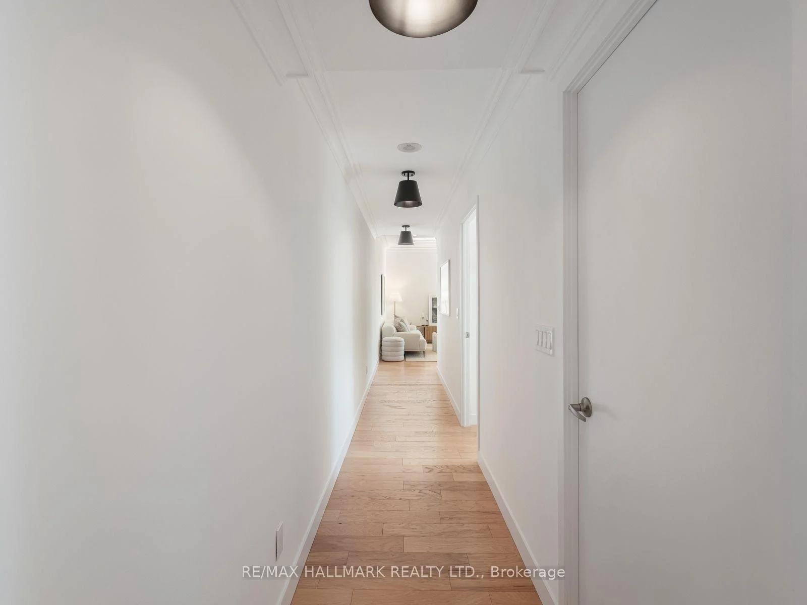 Photo 9 of Unit 414, 2055 Danforth Avenue, Toronto, Woodbine Corridor — HOMEH