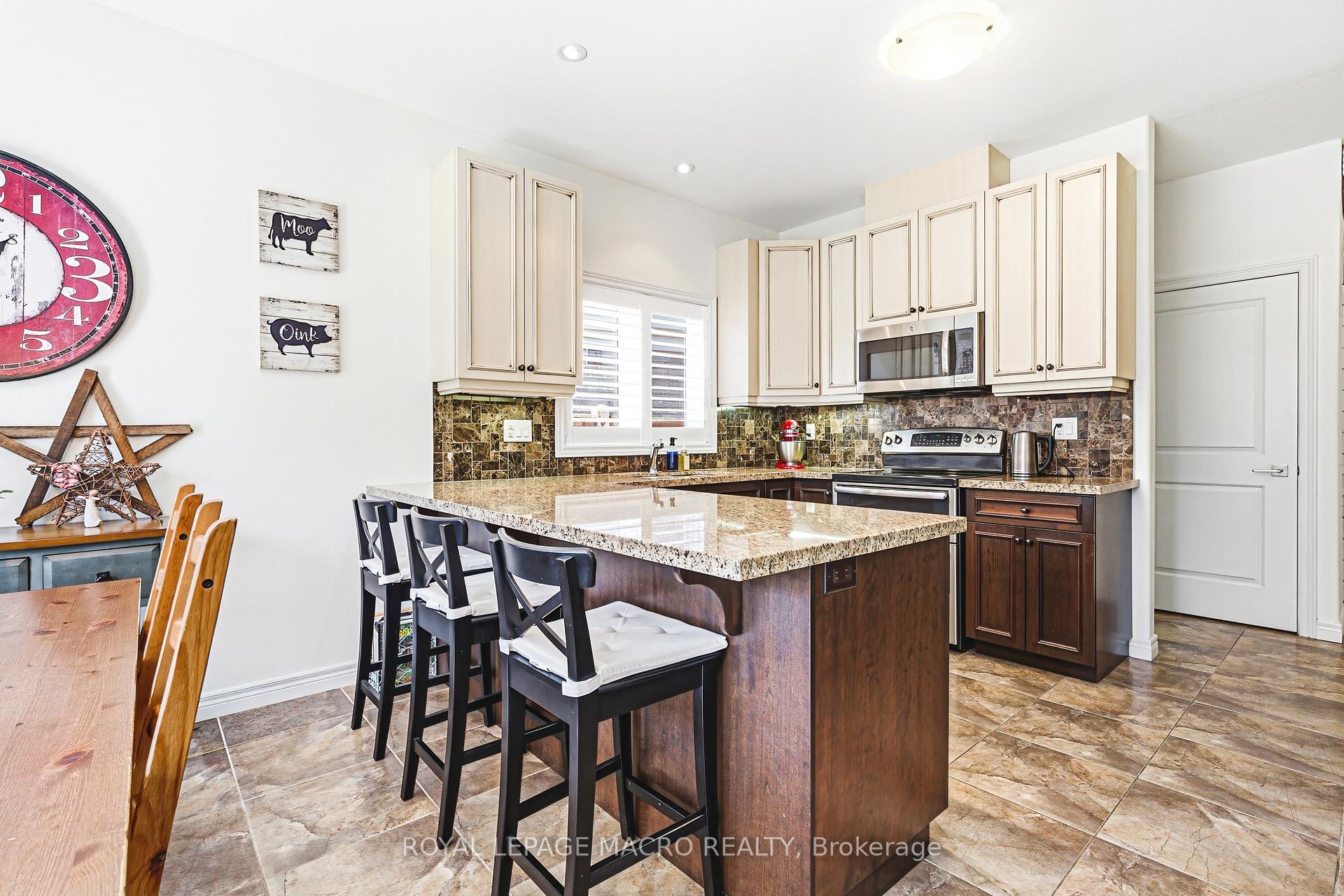 Photo 11 of 32 Dulgaren Street, Hamilton, Eleanor — HOMEH