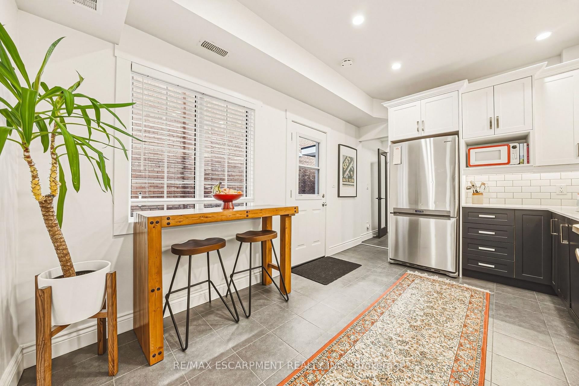 Photo 10 of 153 Elgin Street, Hamilton, Beasley — HOMEH