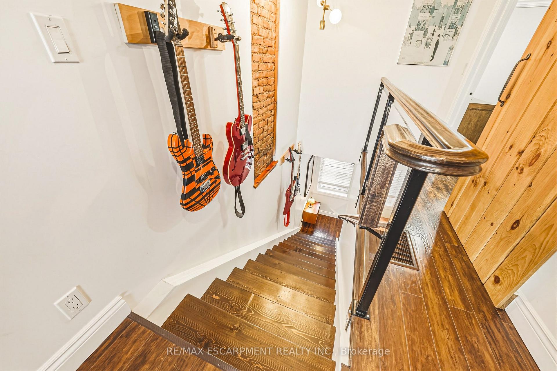 Photo 21 of 153 Elgin Street, Hamilton, Beasley — HOMEH