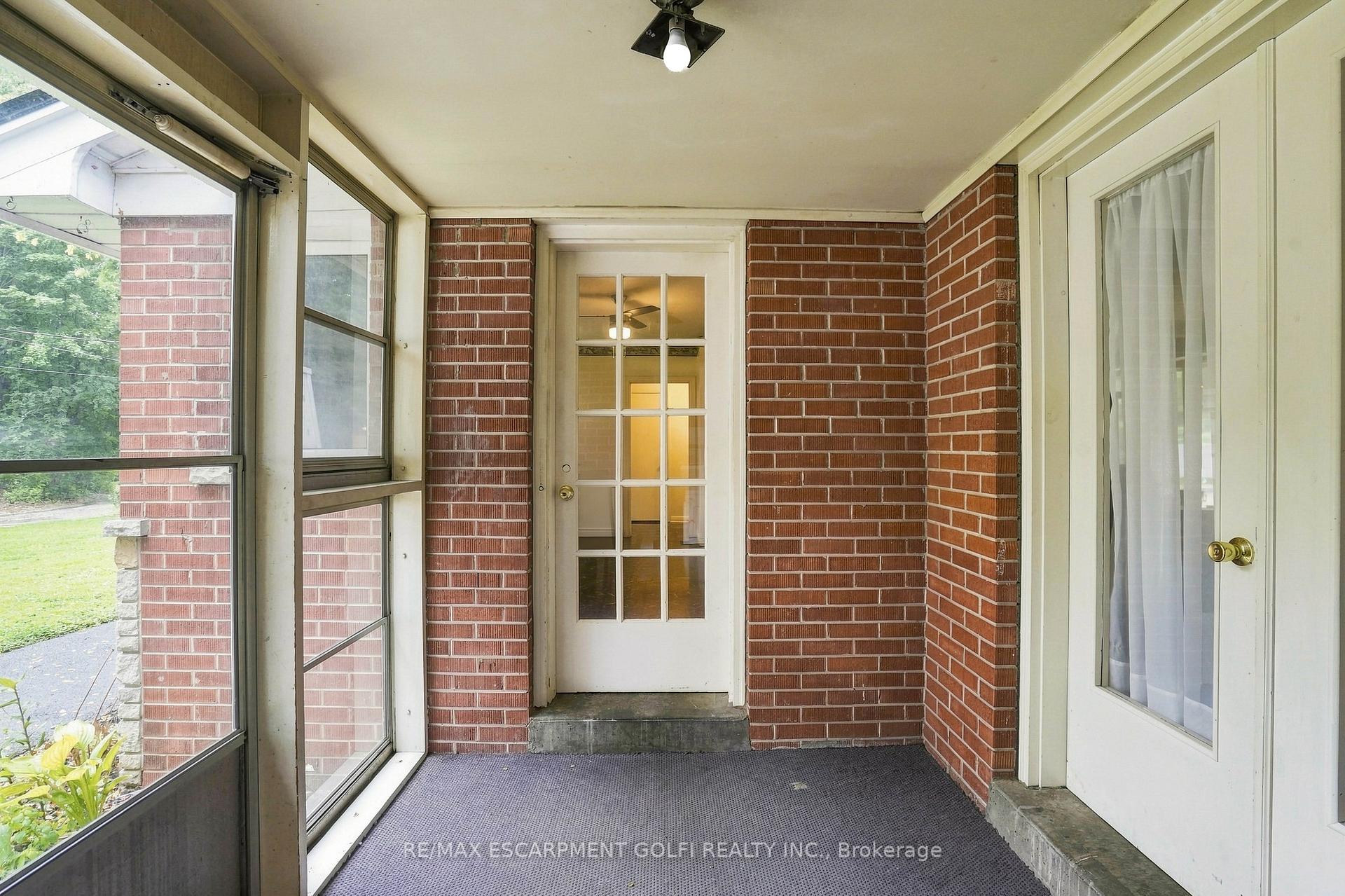 Photo 8 of 5 Hatfield Place, Hamilton, Dundas — HOMEH