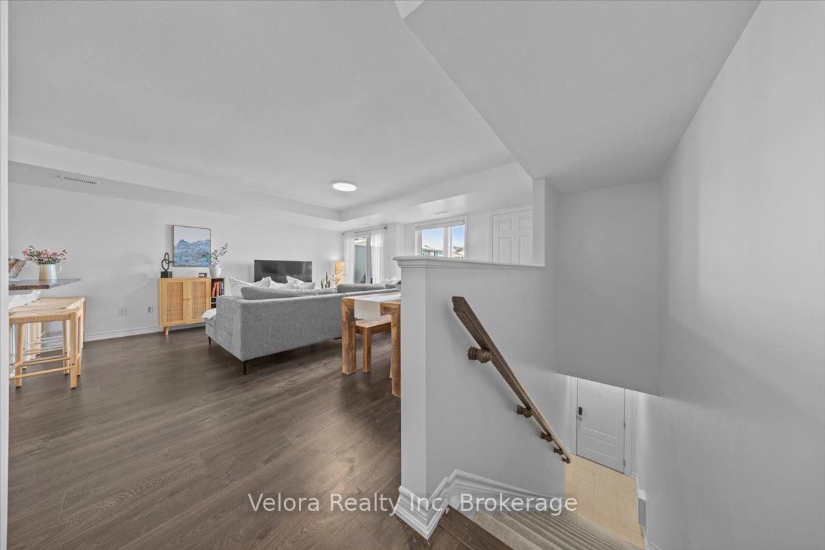 Photo 3 of 78 Lyrid Private, Ottawa, Barrhaven - Half Moon Bay — HOMEH