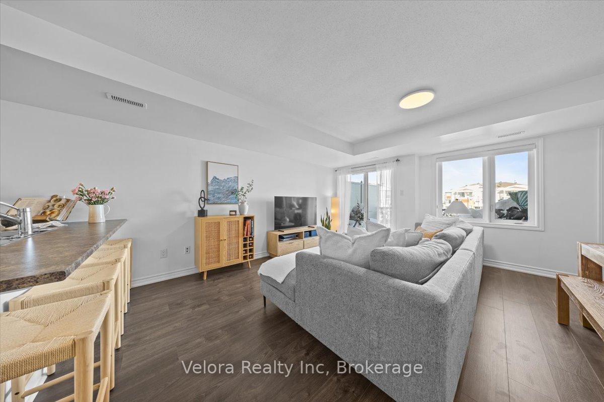 Photo 7 of 78 Lyrid Private, Ottawa, Barrhaven - Half Moon Bay — HOMEH
