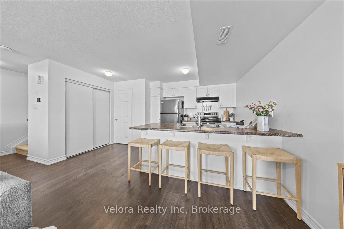 Photo 12 of 78 Lyrid Private, Ottawa, Barrhaven - Half Moon Bay — HOMEH