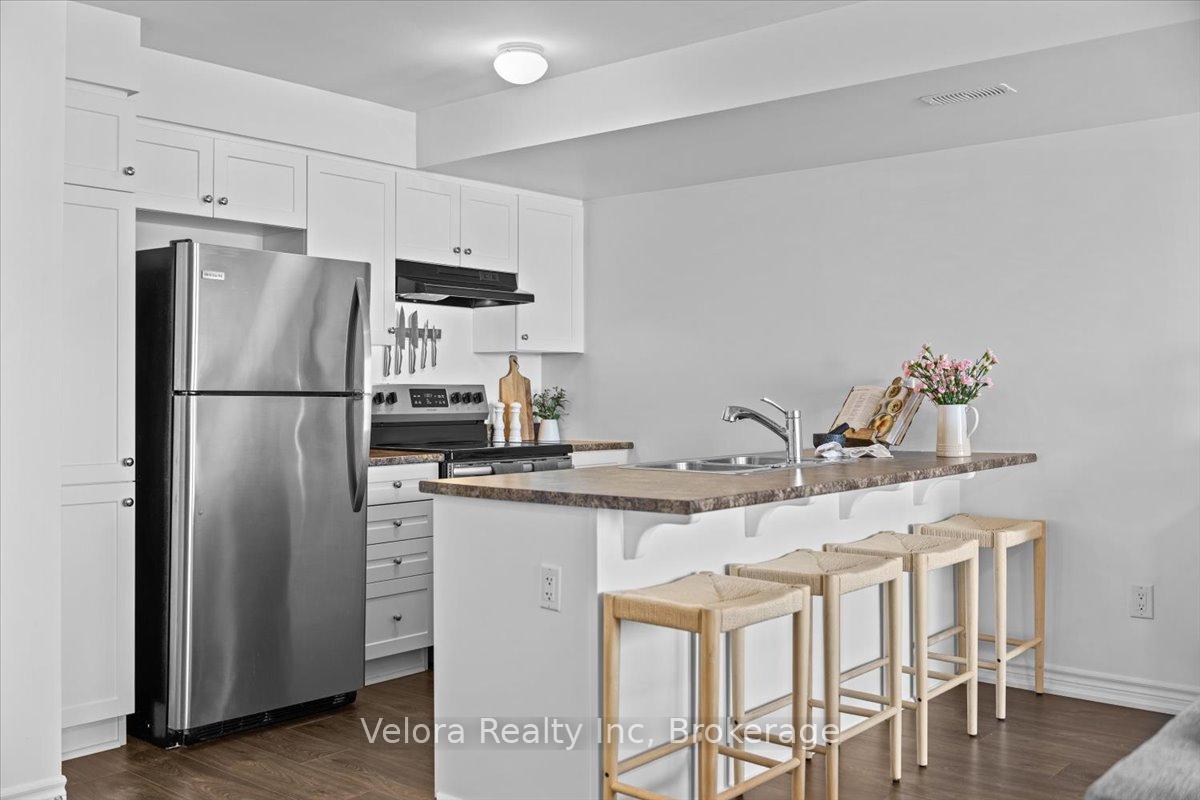 Photo 17 of 78 Lyrid Private, Ottawa, Barrhaven - Half Moon Bay — HOMEH
