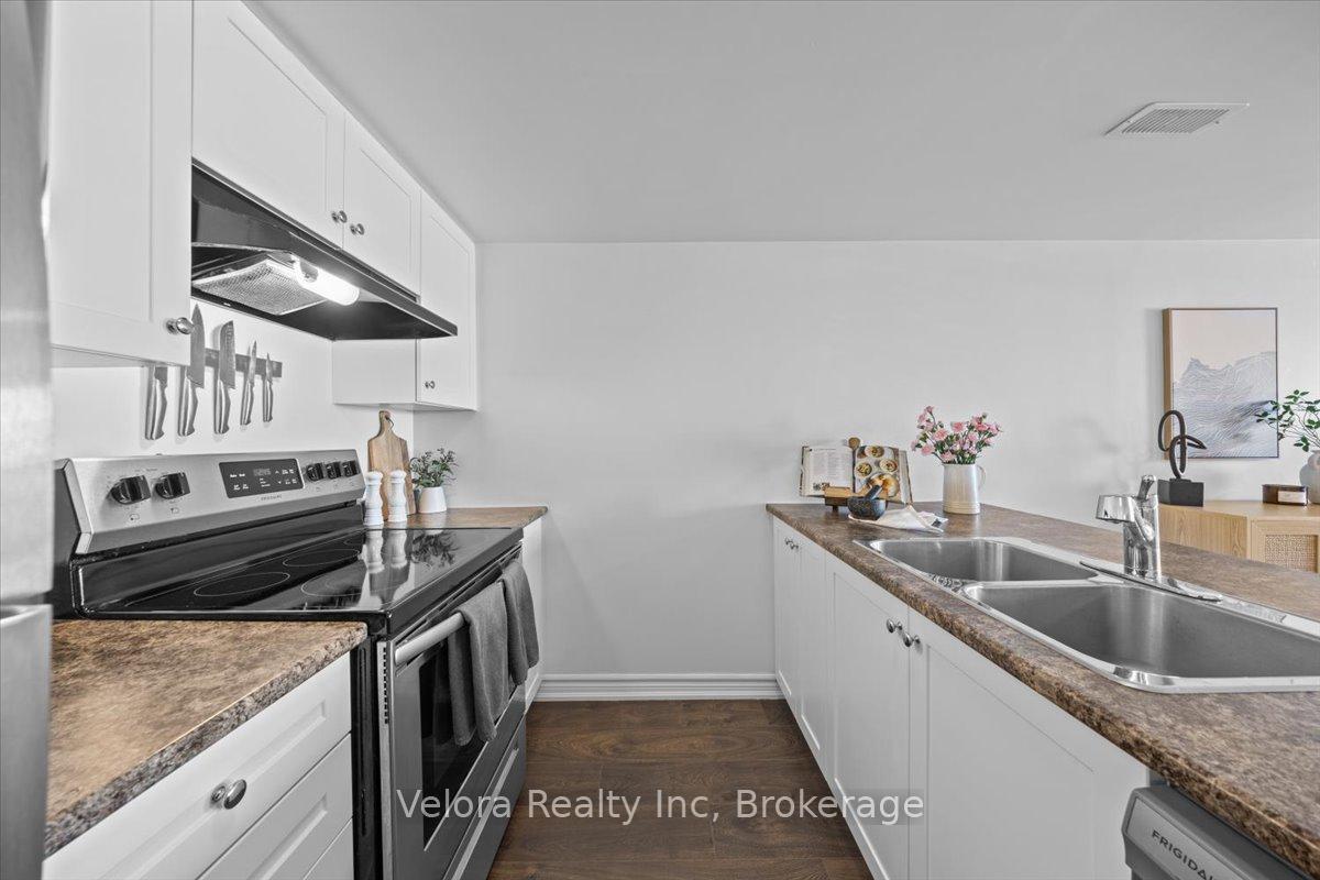 Photo 18 of 78 Lyrid Private, Ottawa, Barrhaven - Half Moon Bay — HOMEH
