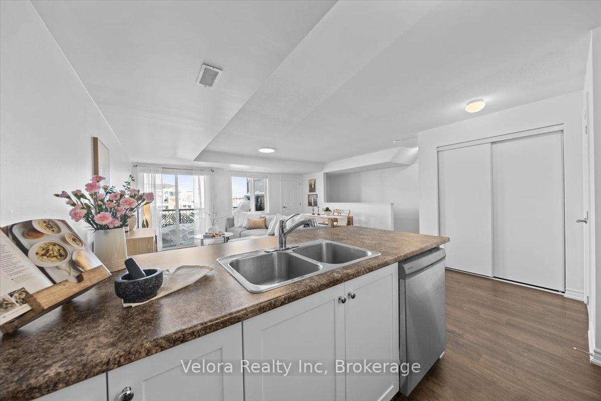 Photo 20 of 78 Lyrid Private, Ottawa, Barrhaven - Half Moon Bay — HOMEH