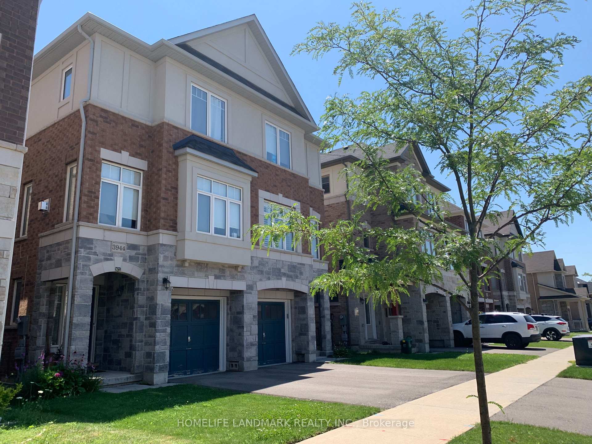 Photo 1 of 3944 Tufgar Crescent, Burlington, Alton — HOMEH