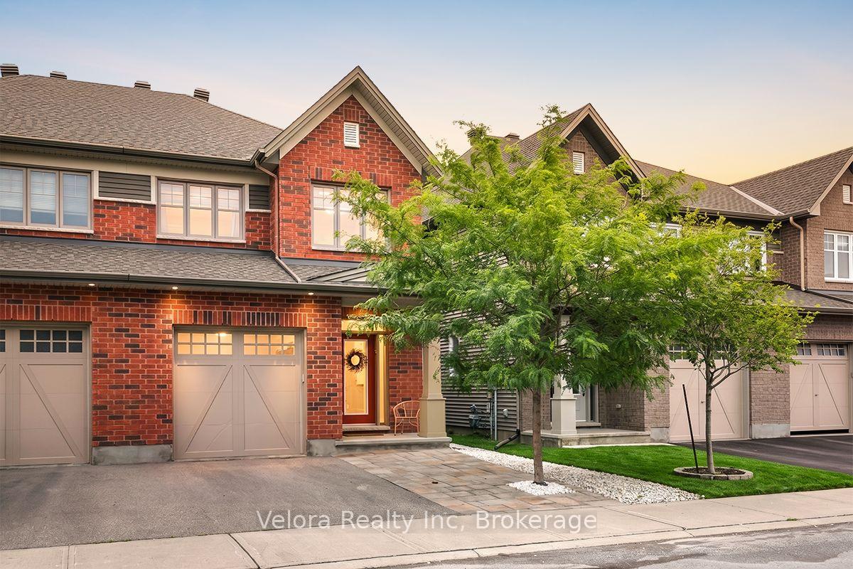 Photo 2 of 424 Warmstone Drive, Ottawa, Stittsville (North) — HOMEH
