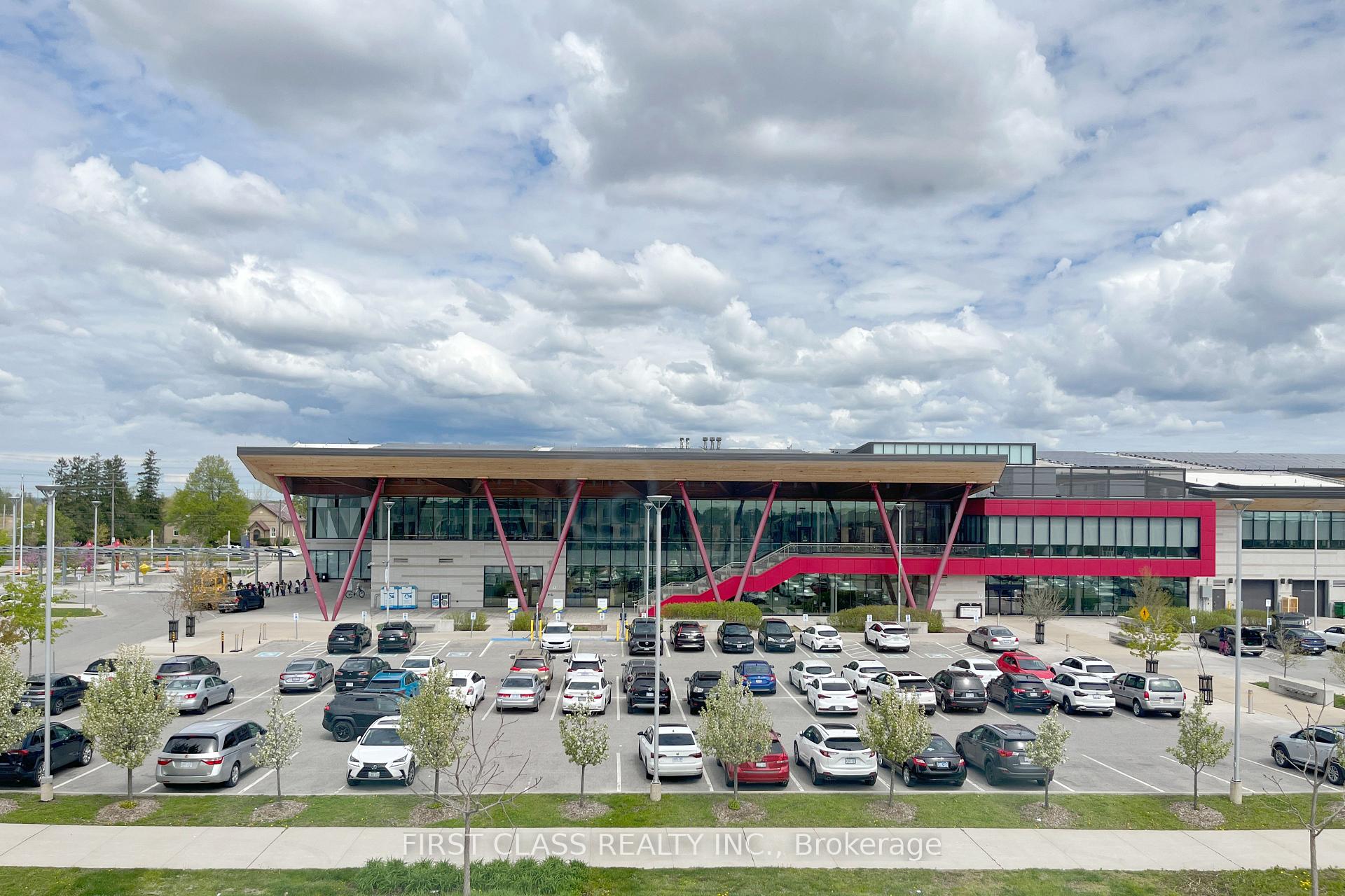 Photo 1 of 33 Mumbai Drive, Markham, Middlefield — HOMEH