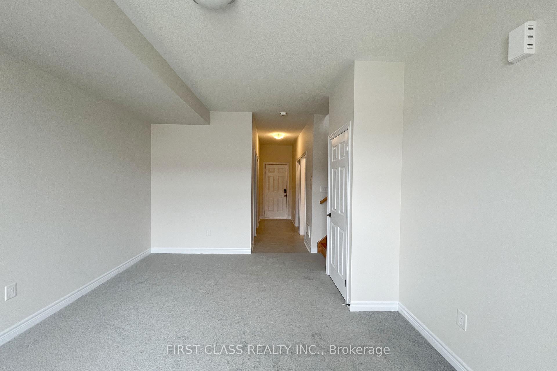 Photo 7 of 33 Mumbai Drive, Markham, Middlefield — HOMEH