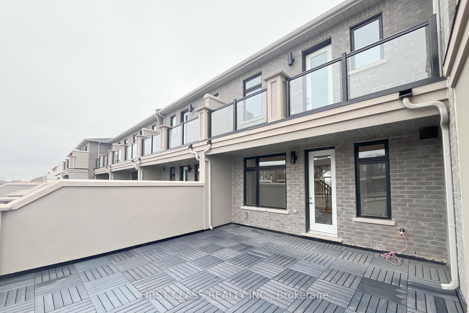 Photo 6 of 33 Mumbai Drive, Markham, Middlefield — HOMEH