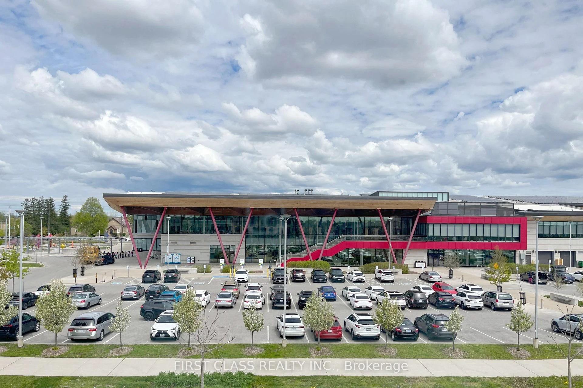 Photo 10 of 33 Mumbai Drive, Markham, Middlefield — HOMEH