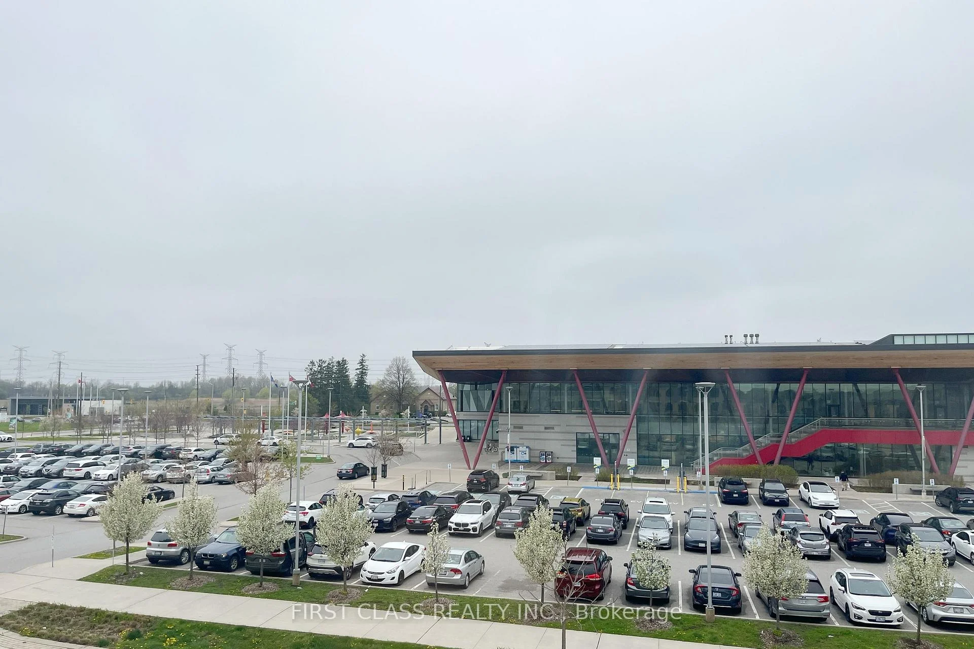 Photo 13 of 33 Mumbai Drive, Markham, Middlefield — HOMEH