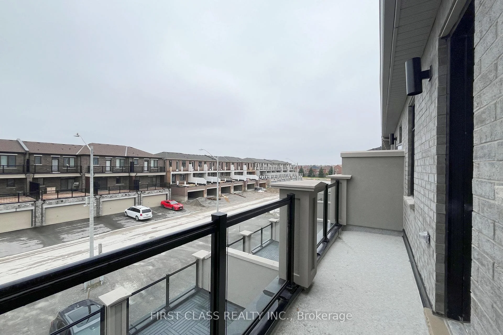 Photo 24 of 33 Mumbai Drive, Markham, Middlefield — HOMEH