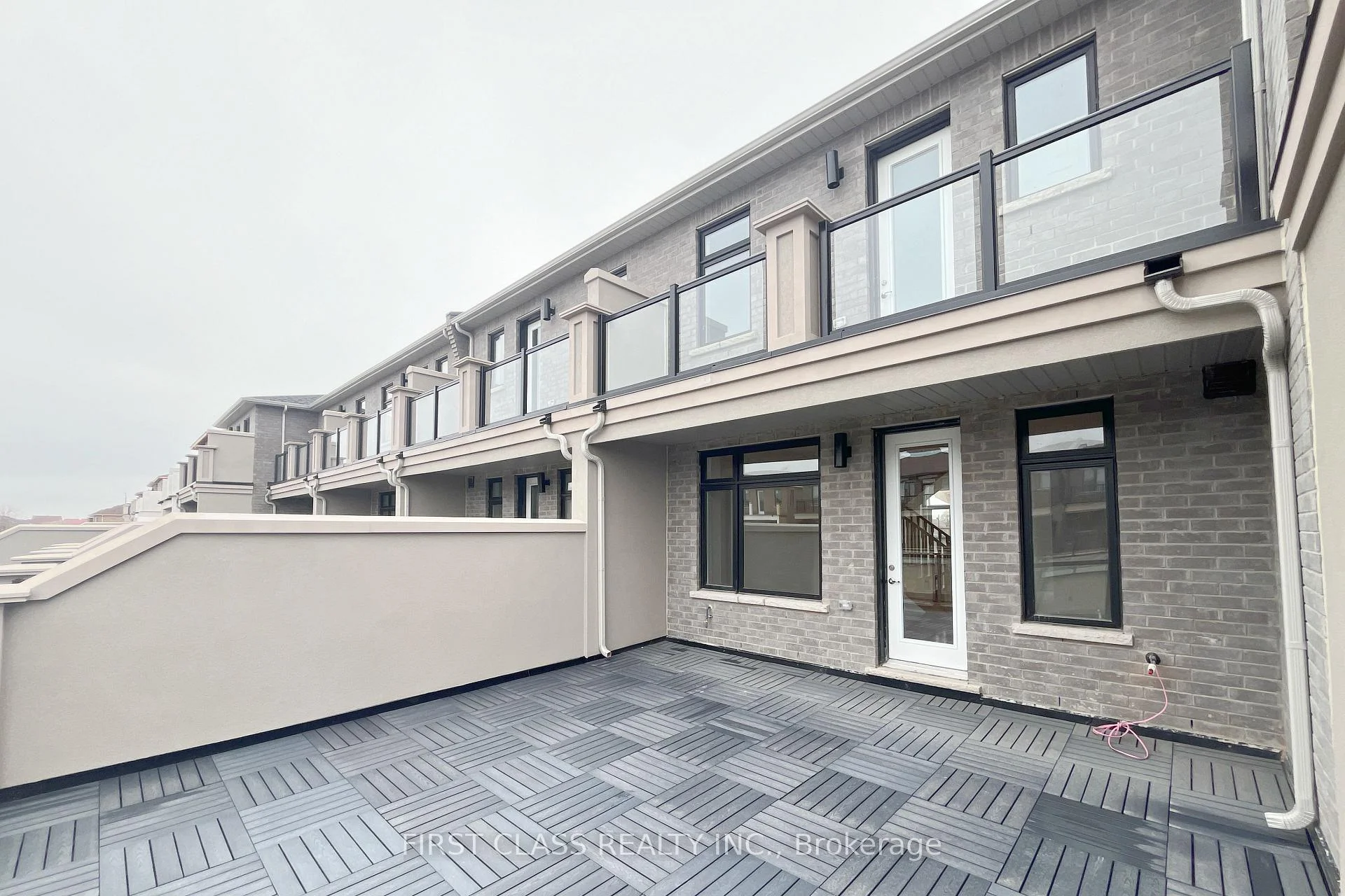 Photo 31 of 33 Mumbai Drive, Markham, Middlefield — HOMEH