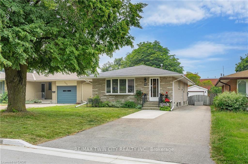 Photo 1 of 111 Kimberly Crescent, Cambridge — HOMEH