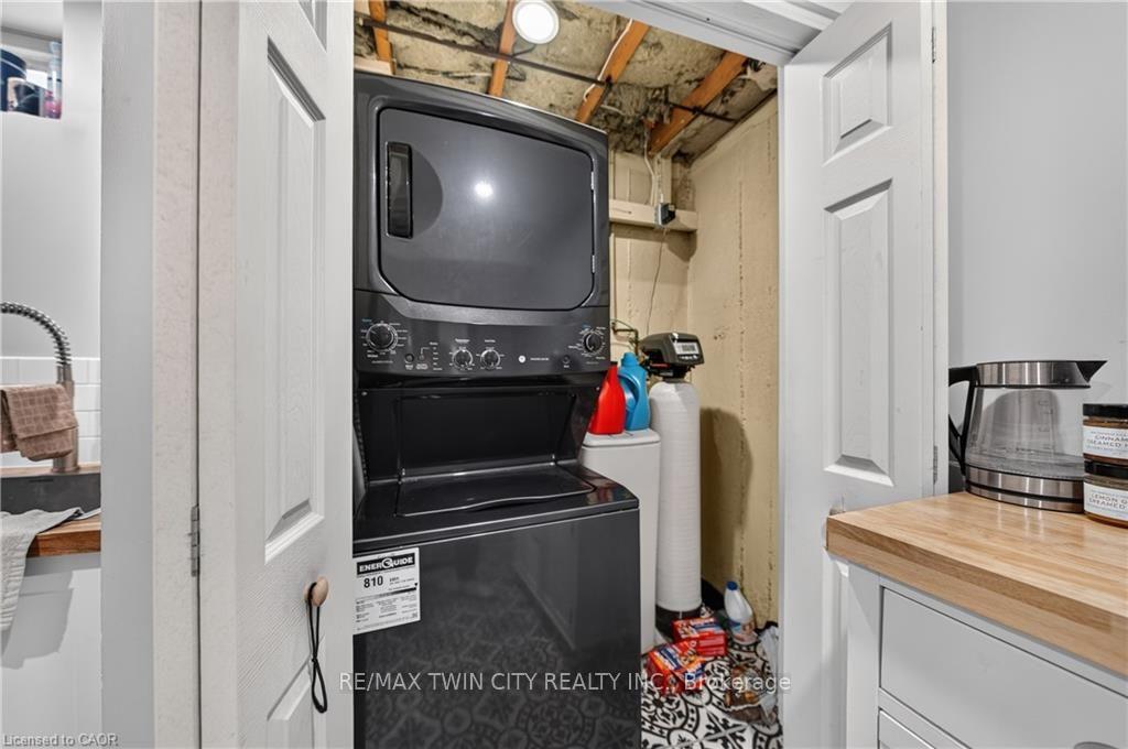 Photo 37 of 111 Kimberly Crescent, Cambridge — HOMEH