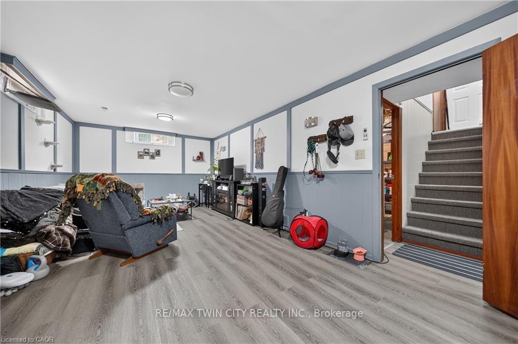 Photo 40 of 111 Kimberly Crescent, Cambridge — HOMEH