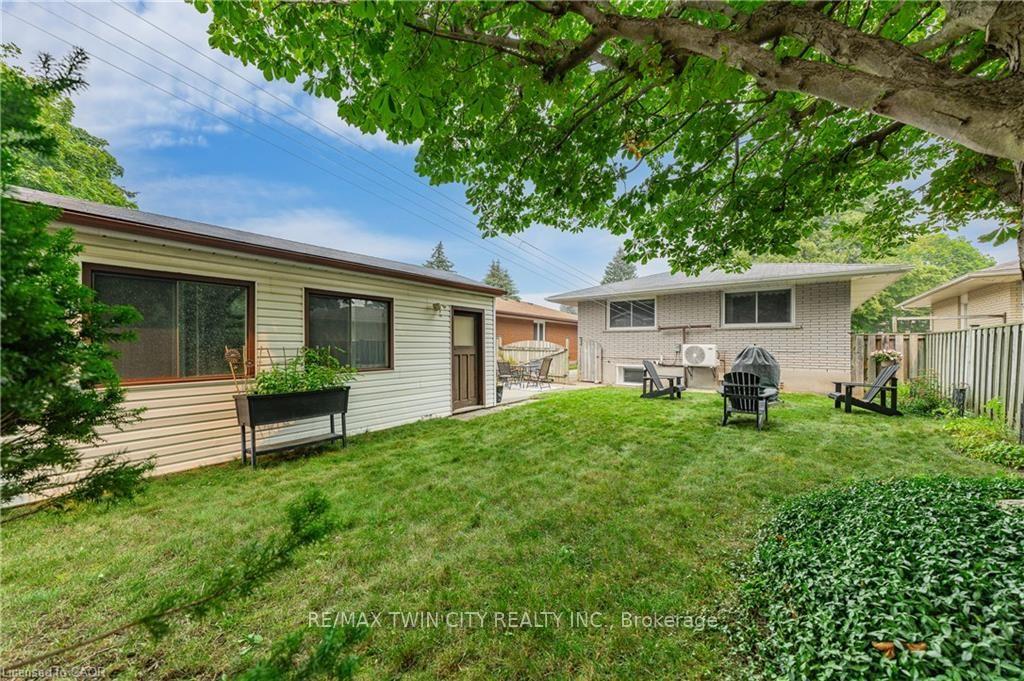 Photo 49 of 111 Kimberly Crescent, Cambridge — HOMEH
