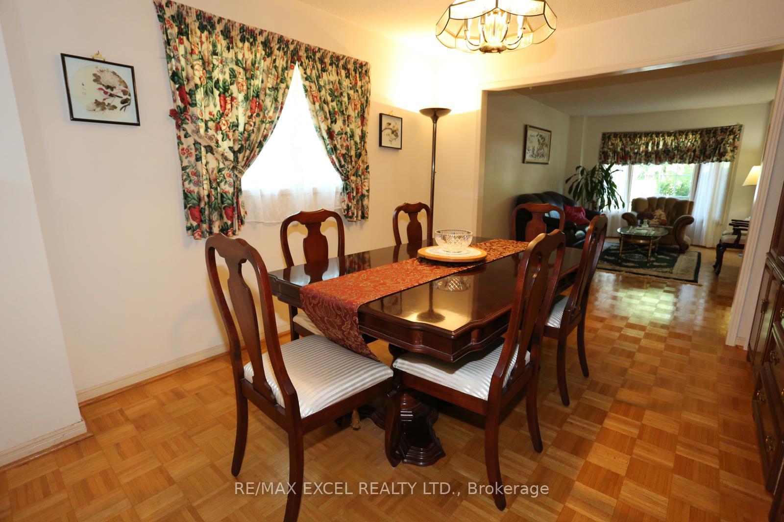 Photo 5 of 93 Olivewood Drive, Markham, Middlefield — HOMEH