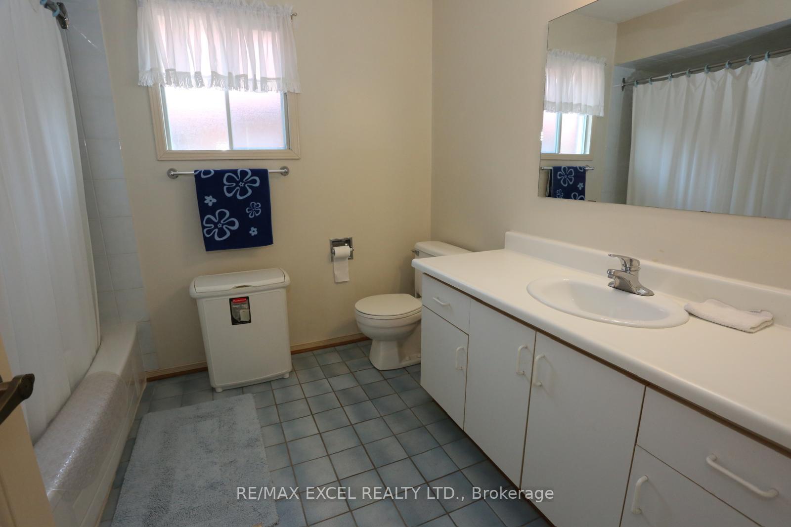 Photo 11 of 93 Olivewood Drive, Markham, Middlefield — HOMEH
