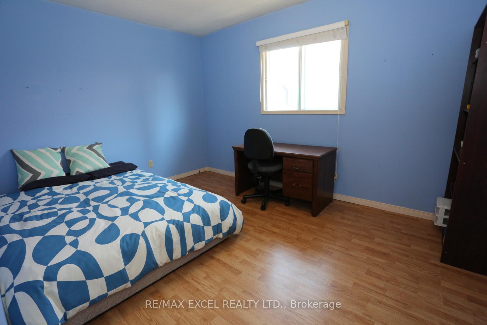 Photo 12 of 93 Olivewood Drive, Markham, Middlefield — HOMEH